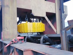 電磁圓盤除鐵器，電磁懸掛除鐵器，電磁除鐵器使用現(xiàn)場